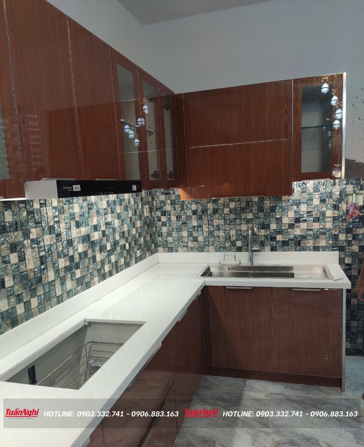 tủ bếp hợp kim