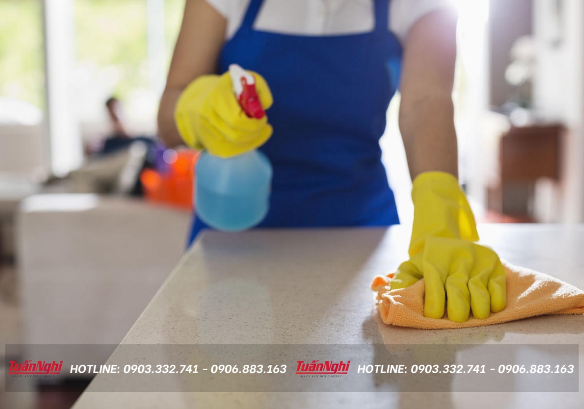 có nên đặt bếp giữa tủ lạnh và chậu rửa