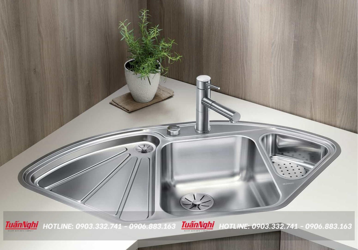 có nên đặt bếp giữa tủ lạnh và chậu rửa