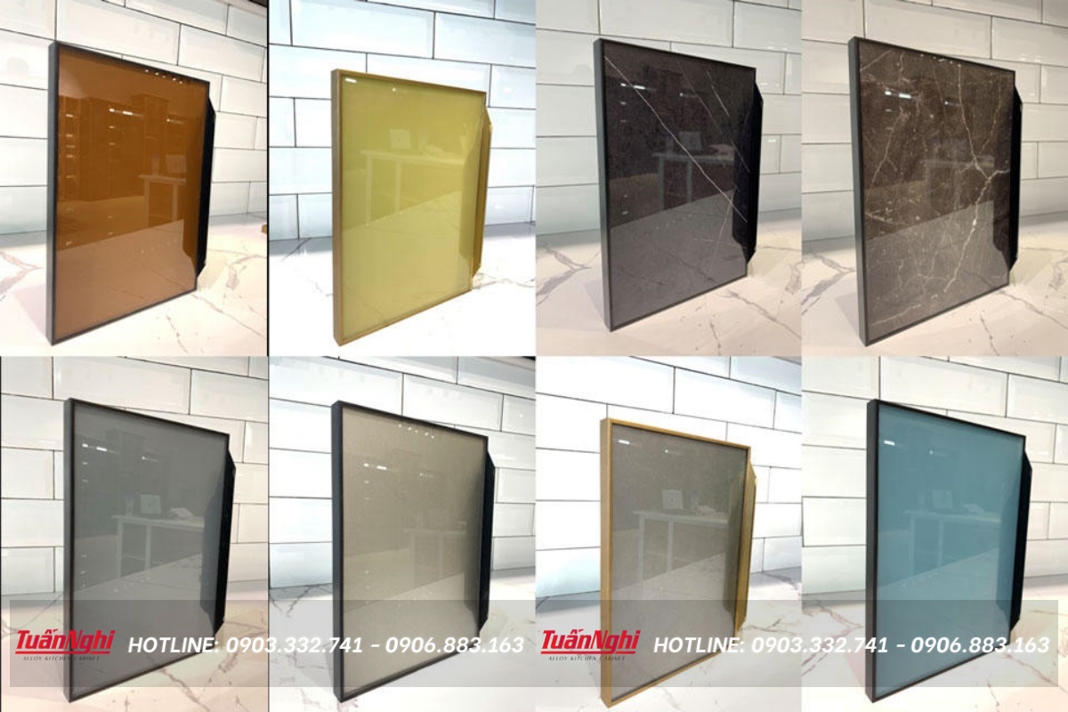 giá tủ bếp cánh kính