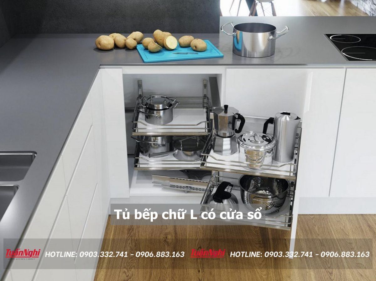tủ bếp chữ L có cửa sổ