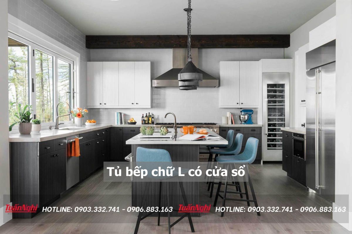 tủ bếp chữ L có cửa sổ