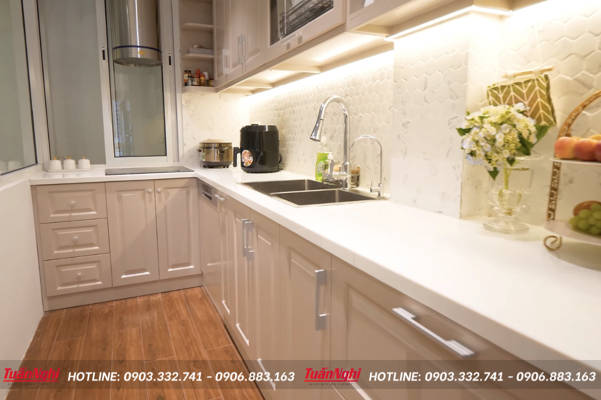 mẫu tủ bếp có bồn rửa bát