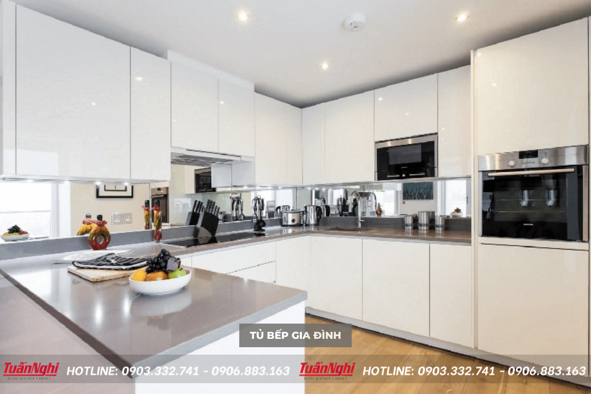 mẫu tủ bếp gia đình chữ u