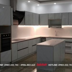 Quy trình thiết kế thi công tủ bếp chuyên nghiệp tại Tuấn Nghi 131 Tủ bếp chữ L hợp kim nhôm có bàn đảo TB94