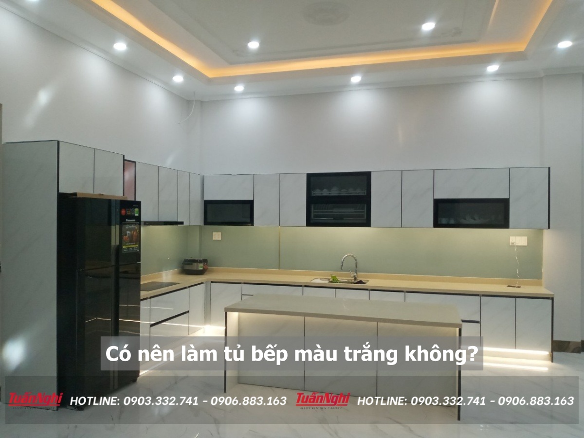 Có nên làm tủ bếp màu trắng không