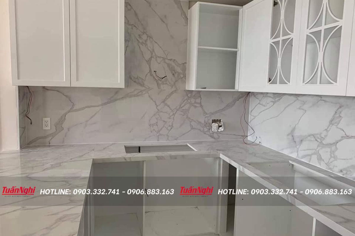 gạch ốp tường bếp