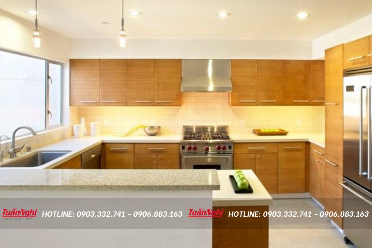 Tủ bếp gỗ công nghiệp thường dễ dàng bảo quản và vệ sinh, giữ cho không gian nhà bếp luôn sạch sẽ