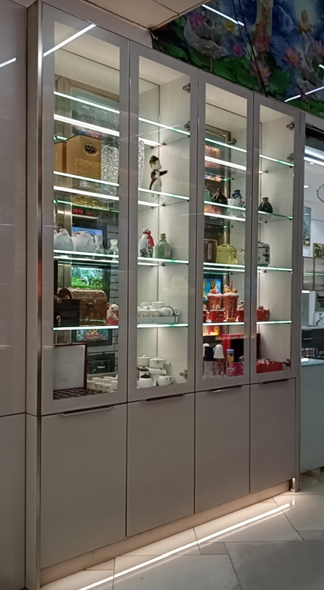 Tủ trang trí hợp kim nhôm TT02