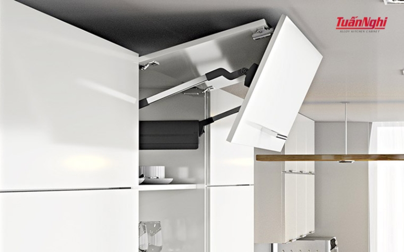Cánh tủ bếp cũng ảnh hưởng đến giá tủ bếp