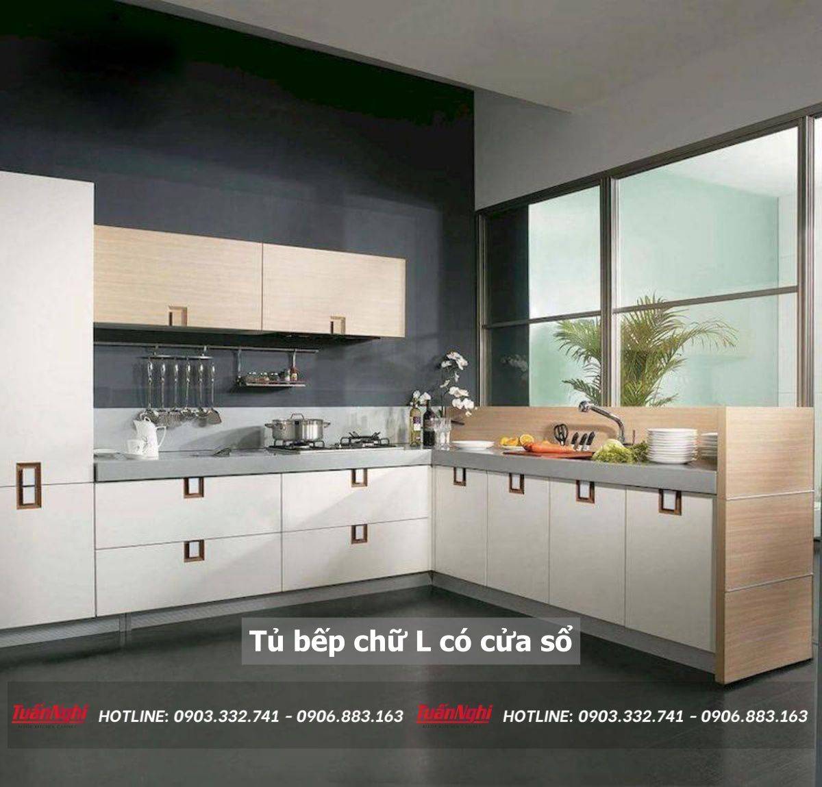 mẫu tủ bếp chữ L có cửa sổ