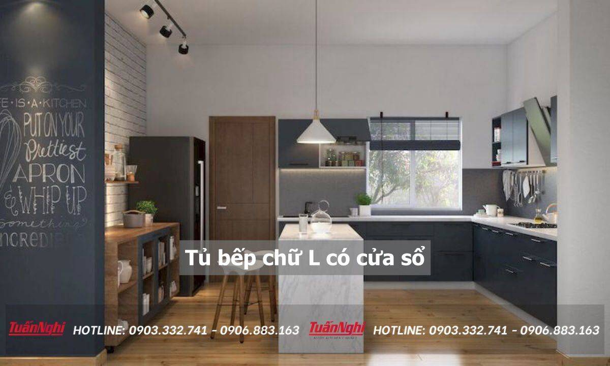 mẫu tủ bếp chữ L có cửa sổ