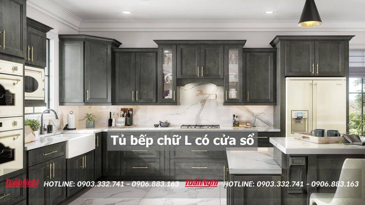 tủ bếp chữ L có cửa sổ